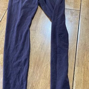 Beautiful lululemon leggings size 8 like new
